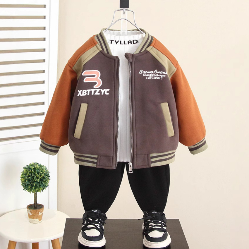 6525 Ropa de béisbol coreana para niños Ropa de invierno más terciopelo engrosado 2025 nuevos abrigos de otoño e invierno para niños Guapo bebé