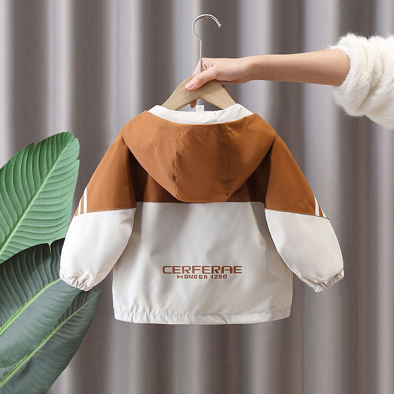 7665 ropa para niños chaqueta de primavera para niños 2025 nueva gabardina con capucha para niños ropa de primavera y otoño color a juego ropa de moda primavera