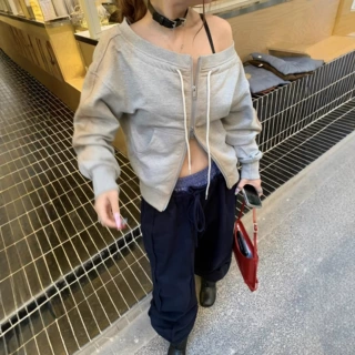 韩国小众  个性喷洗做旧一字肩抽绳设计拉链卫衣外套