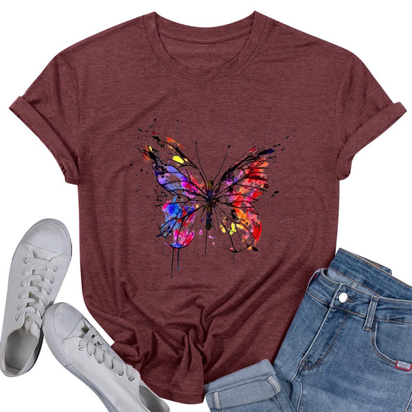summer T-shirt for leisure with a round collar