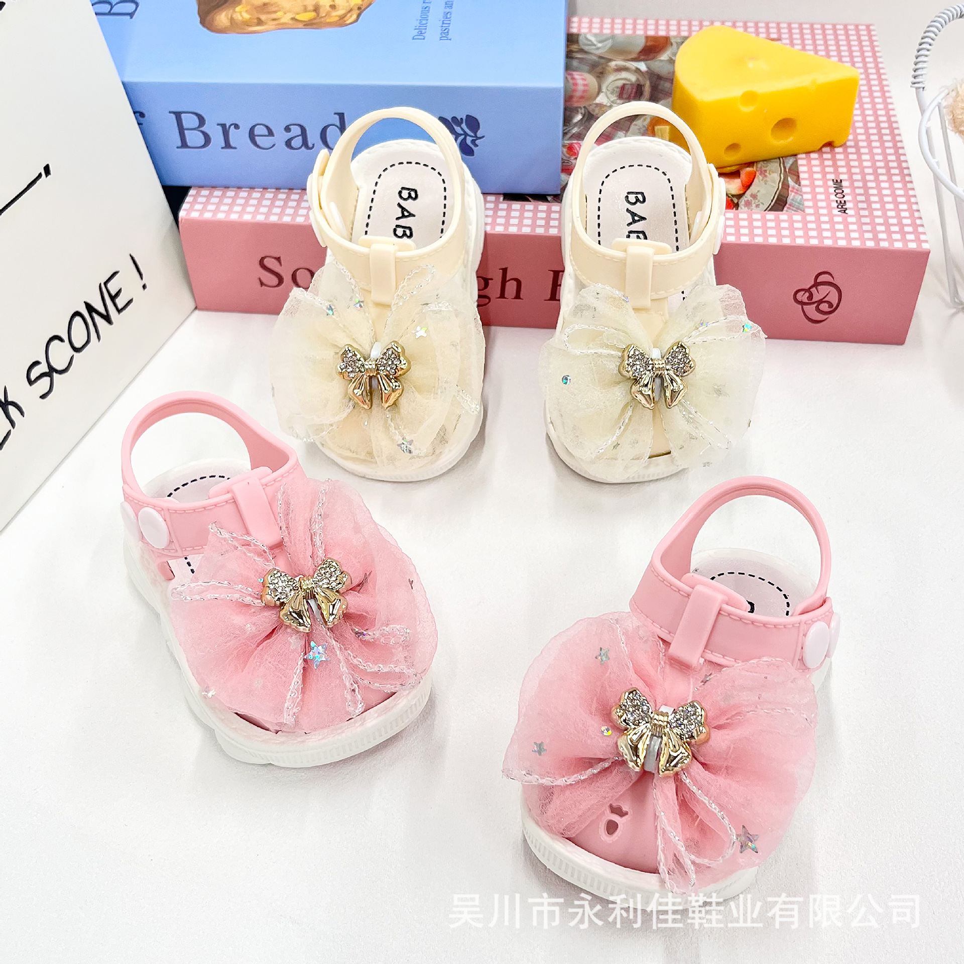 Sandalias de niña de verano antideslizante suave zapatos para bebés pequeños niñas hebilla fábrica directa al por mayor comercio exterior