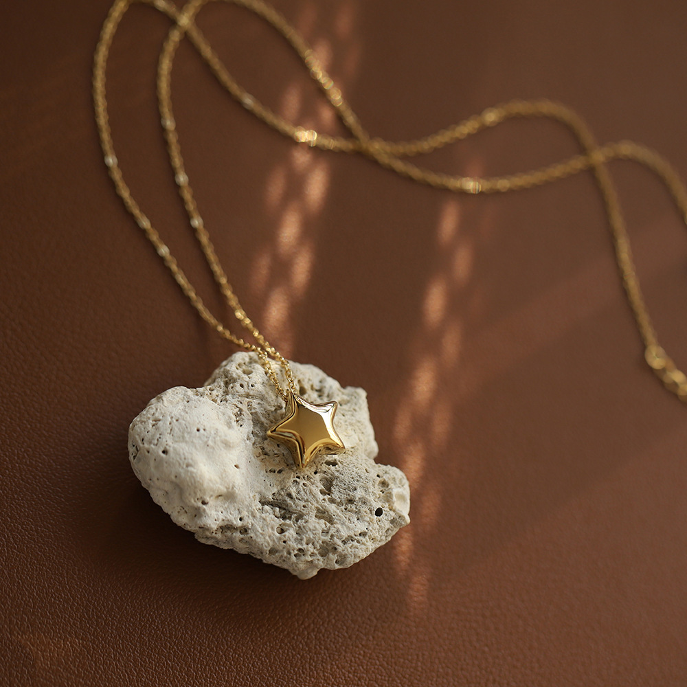 yungang lucky star simple pentagram titanium steel necklace women‘s artistic retro clavicle chain plated 18k real gold plating