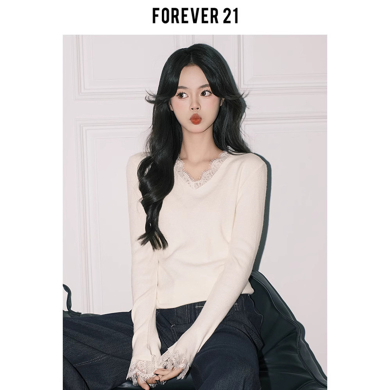 Forever21 French Apricot Lace V Neck Knitwear for Women in Autumn and Winter, Soft and Waxy Slim Fit Inner Long-Sleeved Top