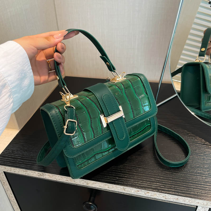 Håndholdt firkantet steinmønster 2024 Ny stil, trendy, eksklusiv, design i liten nisje, fasjonabel enkel kryssskulder_voghion.com