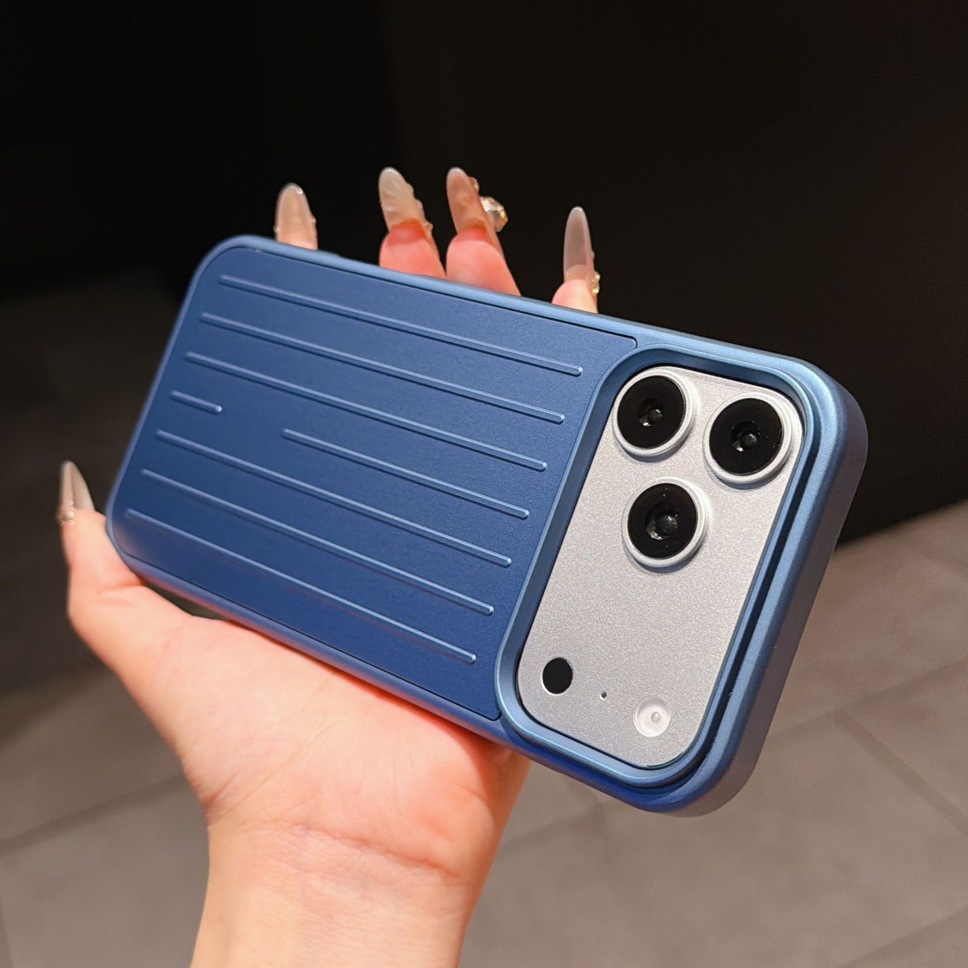 Iphone 17 Pro Max Handyhülle, Schutzhülle Im Koffer-design_voghion.com