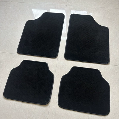 Car Carpet one-piece floor mats, carpet protection - velvet-black-universal-four-piece-set