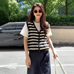 2025夏季新款时尚拼接撞色条纹短袖针织衫女设计感洋气假两件上衣