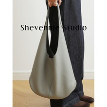 真皮大容量托特单肩手提水桶包简约百搭大包包2025新款秋冬女包