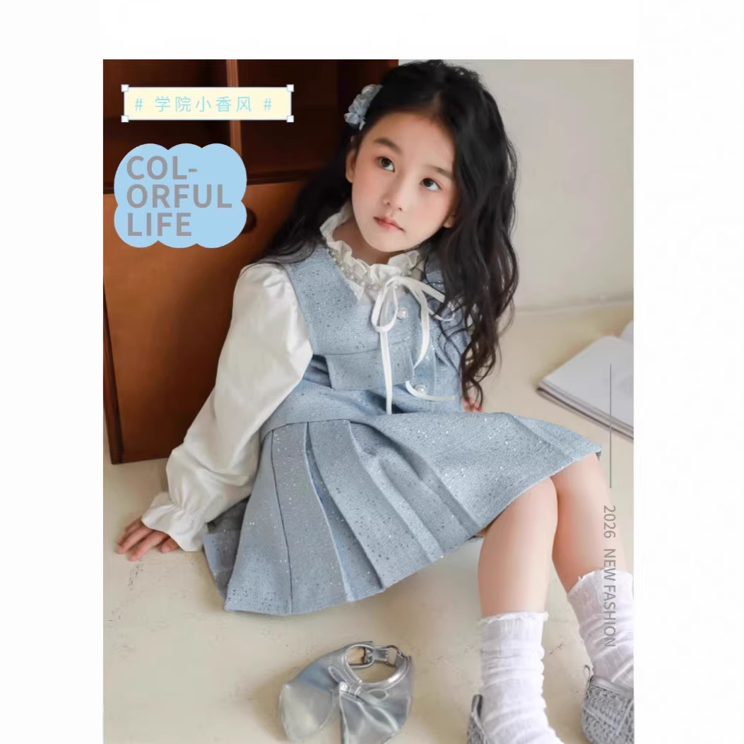 女童小香风套装春秋款2026新款洋气儿童马甲三件套中大童百褶裙