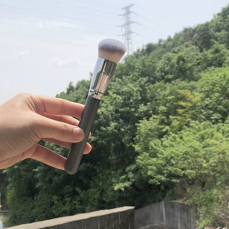 Набор кистей для Concealer & Foundation makeup, 170 & 270, мягкие синтетические щетинки, ручка 17 см