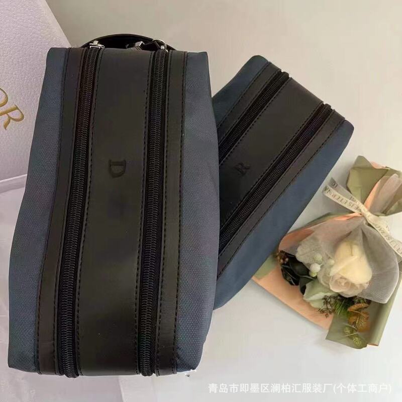 D's New Wilderness Blue Men's Cosmetic Bag Has a Large Space and Is a Double Zipper Toiletry Bag, Which Is Lightweight, Practical and Durable