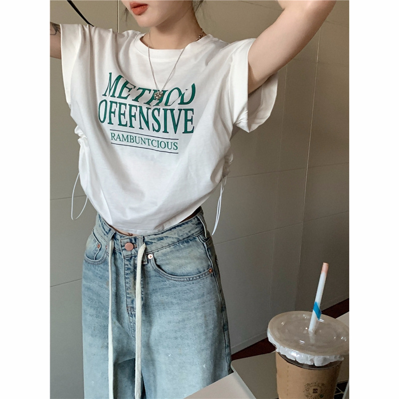 アメリカンスタイルのホットガール向け、ショート丈のドローストリング半袖Tシャツ、夏用、ゆったりとした個性的なクロップドトップス、甘辛ジャズダンスに最適。