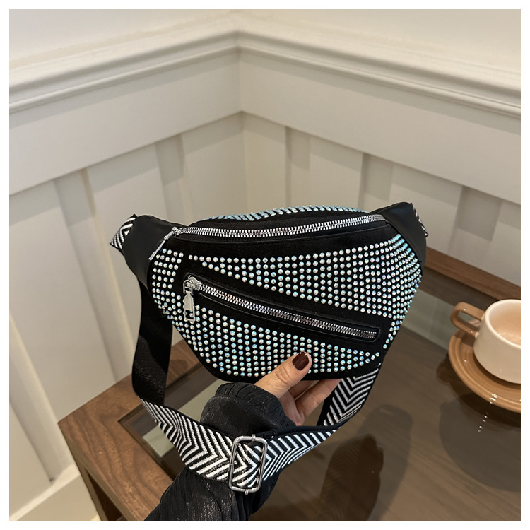 2023 nuevo bolso de cintura de diamante de lujo de moda de mujer bolso de pecho de cadena universal bolso de mujer bolso de mochila al por mayor en stock transfronterizo