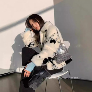Autumn and Winter Black and White Cow Imitation Mink Fur Outwear for Women Slimming Look Warm Long-Sleeved Plush Outwear Casual Fur
