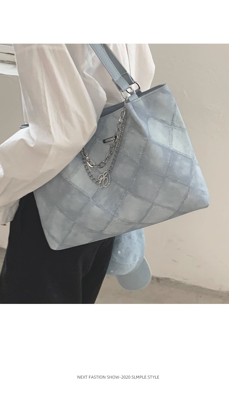 Diamond-shaped commuter bag for women 2023, a trendy and retro diamond-shaped tote bag, a large-capacity single-shoulder bag for students' classes undefined