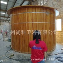 户外芬兰白松圆桶桑拿房汗蒸室外圆桶汗蒸房哈维亚炉沥青瓦