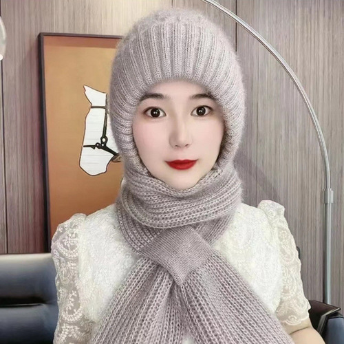 One-piece hat for girls, combining hat and scarf, suitable for autumn and winter, squirrel plush snow and windproof hat, lined with plush yarn, adjustable with buttons, ear-protecting knitted hat