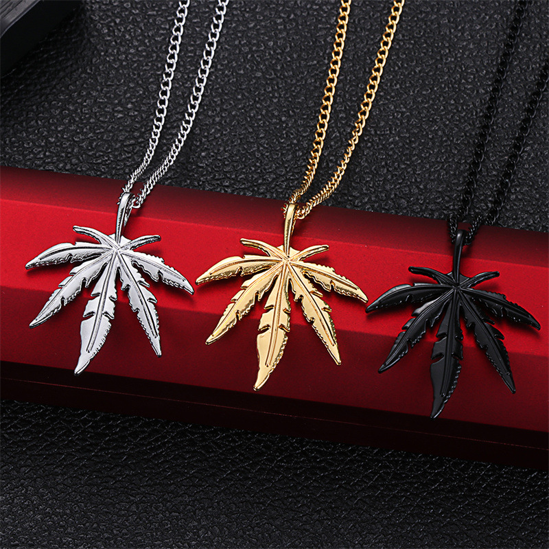 1 Piece Fashion Maple Leaf Titanium Steel Plating Couple Pendant Necklace display picture 3