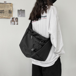 Brand capacious shoulder bag, sports one-shoulder bag for leisure, school bag