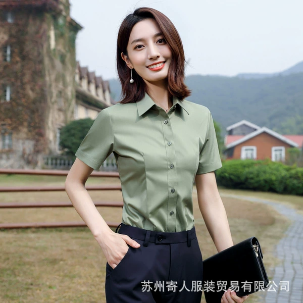 【Female】 Autumn green green short -sleeved shirt