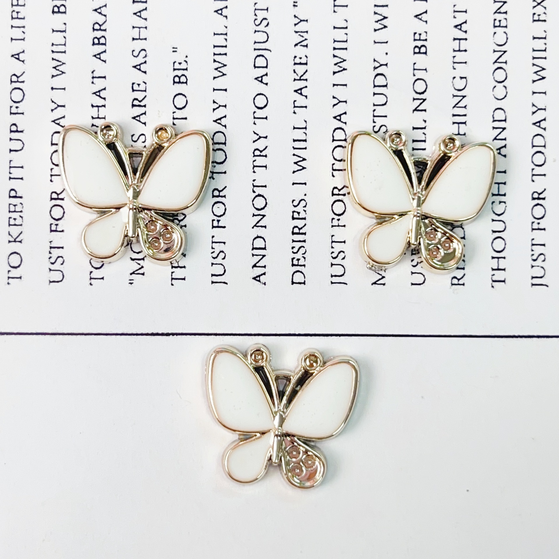 Corea del sur fragancia goteo de aceite camellia amor diy accesorios de joyería caja de teléfono móvil bolsas de zapatos material de parche de hebilla