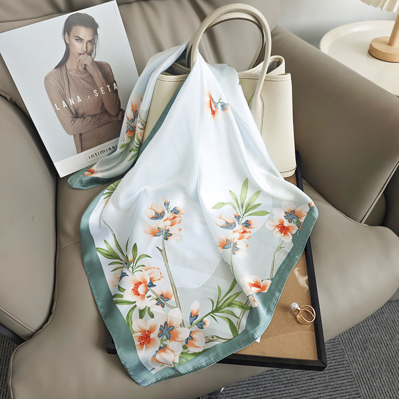 Bufanda cuadrada de moda de estilo moderno simple, nueva bufanda de ropa profesional fresca pequeña, bufanda cuadrada de seda de imitación de temperamento para mujer