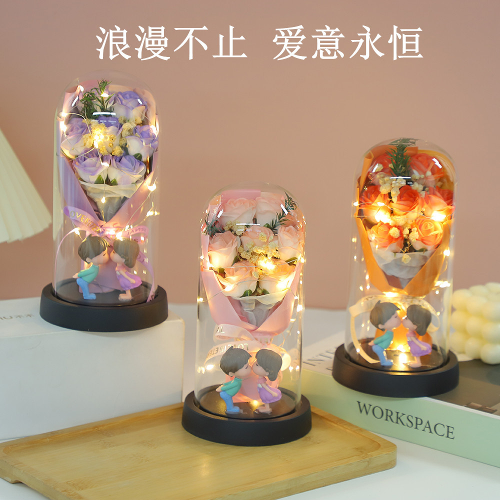 Cubierta de vidrio de flor de jabón de rosa eterna transfronteriza 520 Regalo de cumpleaños del día de la madre Adornos creativos para novios