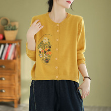 原版复古文艺风刺绣圆领开衫秋款淑女气质百搭显瘦外套毛衣