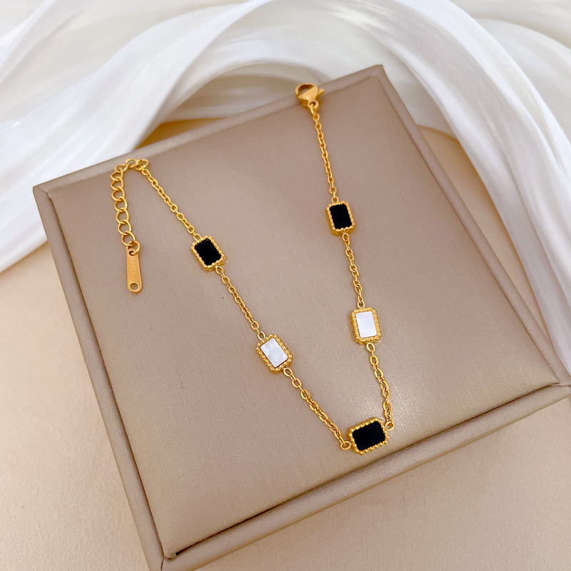 Black And White Square Bracelet For Women Retro Style Gift_voghion.com