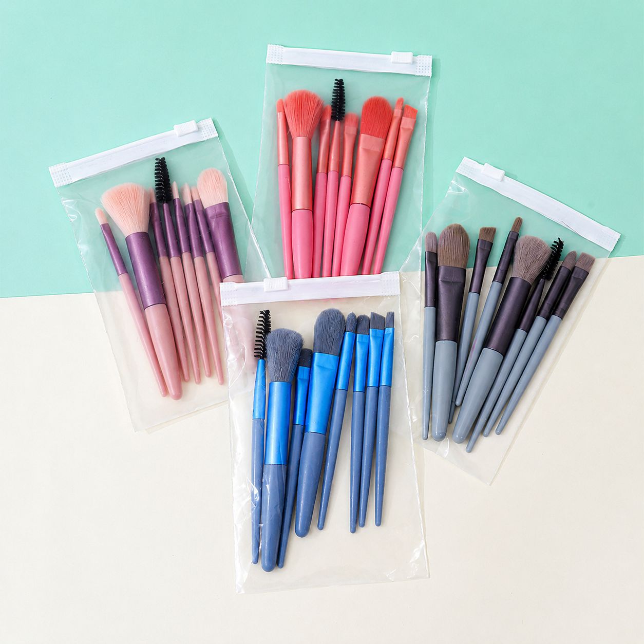 Juego de brochas de maquillaje mini de 8 piezas en stock con cerdas suaves para principiantes, incluye brocha para sombra de ojos y brocha para base, juego completo de herramientas de belleza al por mayor.