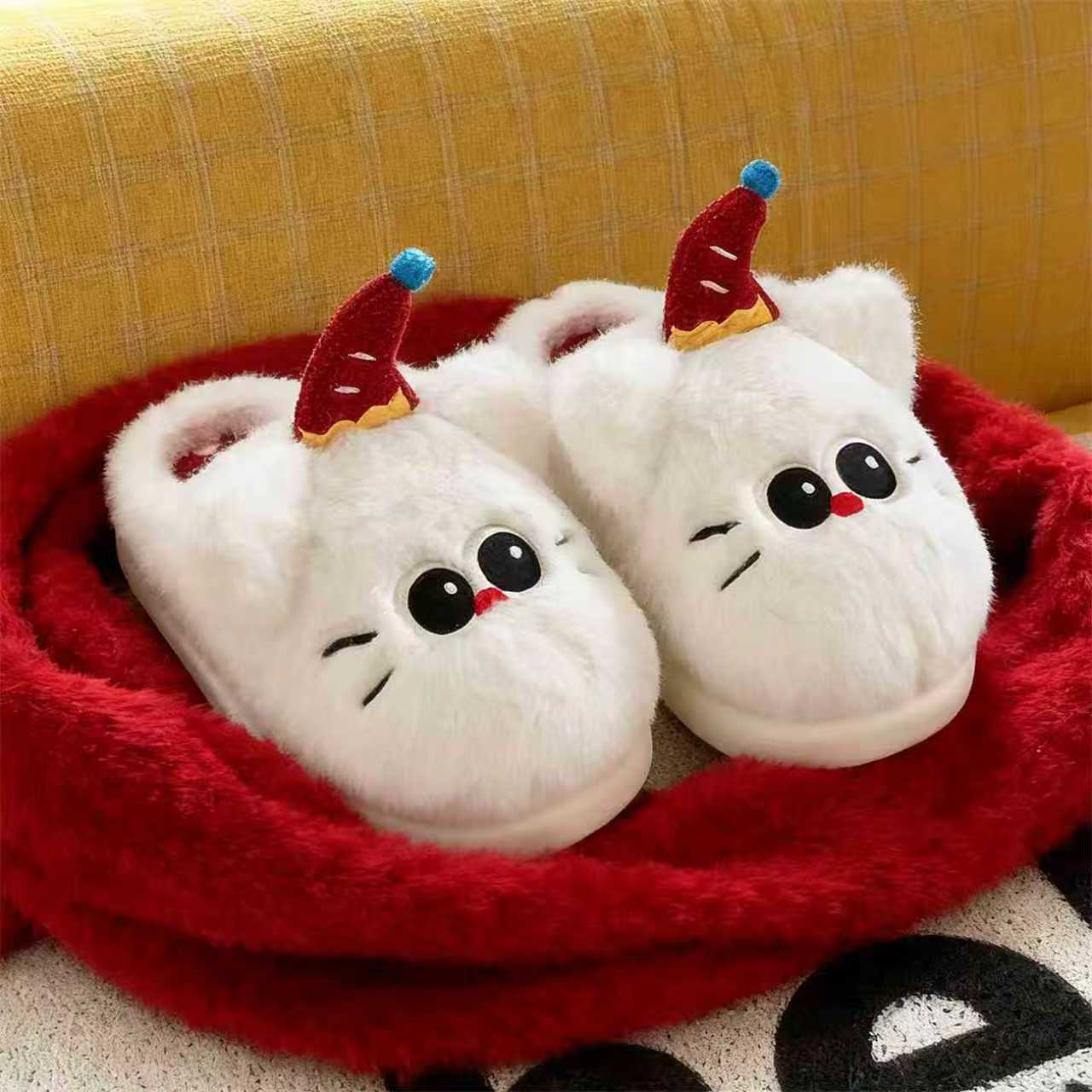 Hellokitty gatos zapatillas de algodón damas bolsas de invierno tacones 2024 nuevo lindo cabello? más zapatos de algodón de camisa de luna mujer