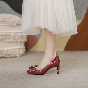 �Ƽtɫ���۸߸�ЬŮ2026�����¿�^�����r�аٴ�����ͬ��Ů��Ь