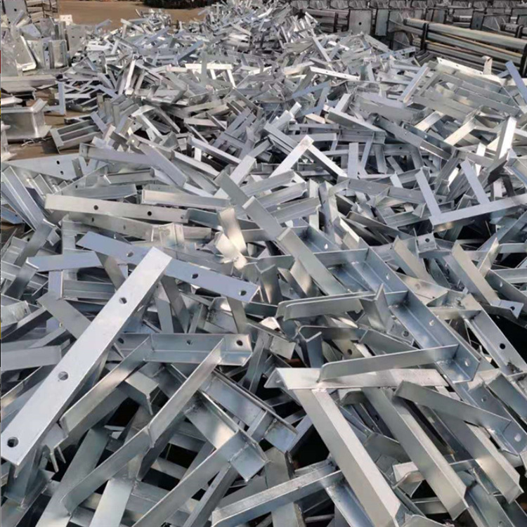 Brazo de soporte de cable galvanizado para túneles eléctricos zanja de cable E-soporte de acero angular para galería de tuberías integradas subterráneas