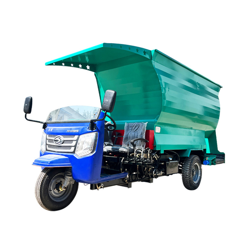 Vehículo diesel de mezcla y lanzamiento de vacas y ovejas, camión de distribución de césped para la agricultura, camión de distribución diesel de tres ruedas