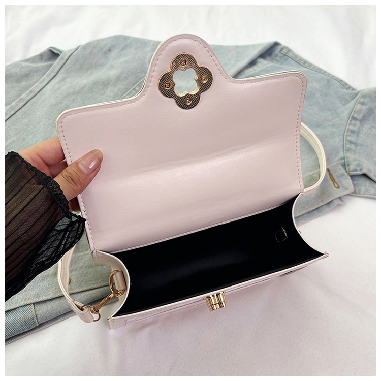 Korean style fresh 2025 Spring/Summer trendy and fashionable crossbody handbag for women, single-shoulder light luxury chanel-style bag undefined