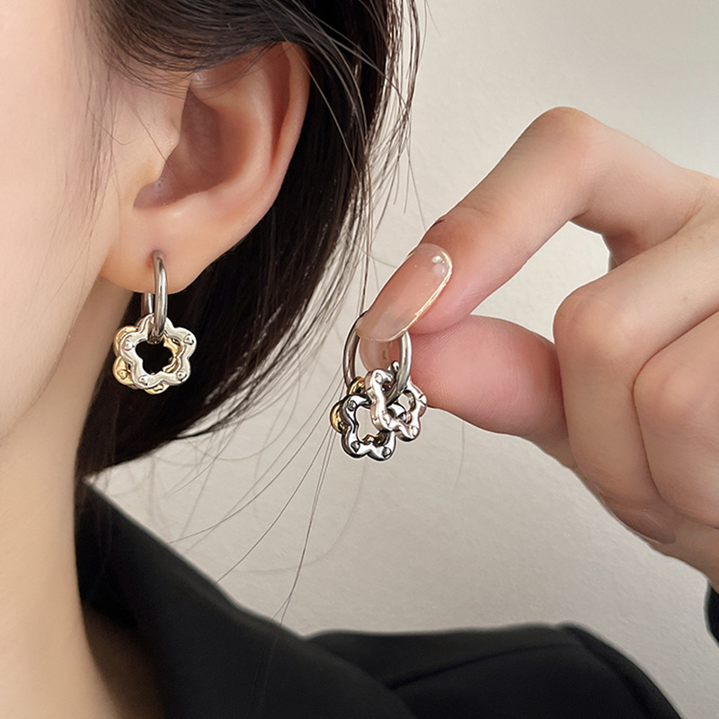 Pendientes de estrella de cinco puntas de oro y plata de las mujeres de tres colores DIY hebilla desmontable diseño de nicho personalidad de alto grado simple espárragos