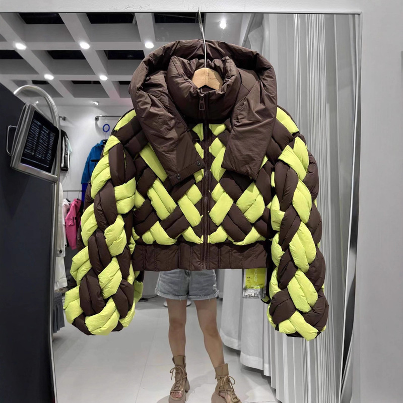 2025新款冬季羽绒服女短款连帽欧货潮牌字母提花白鸭绒面包服外套|undefined