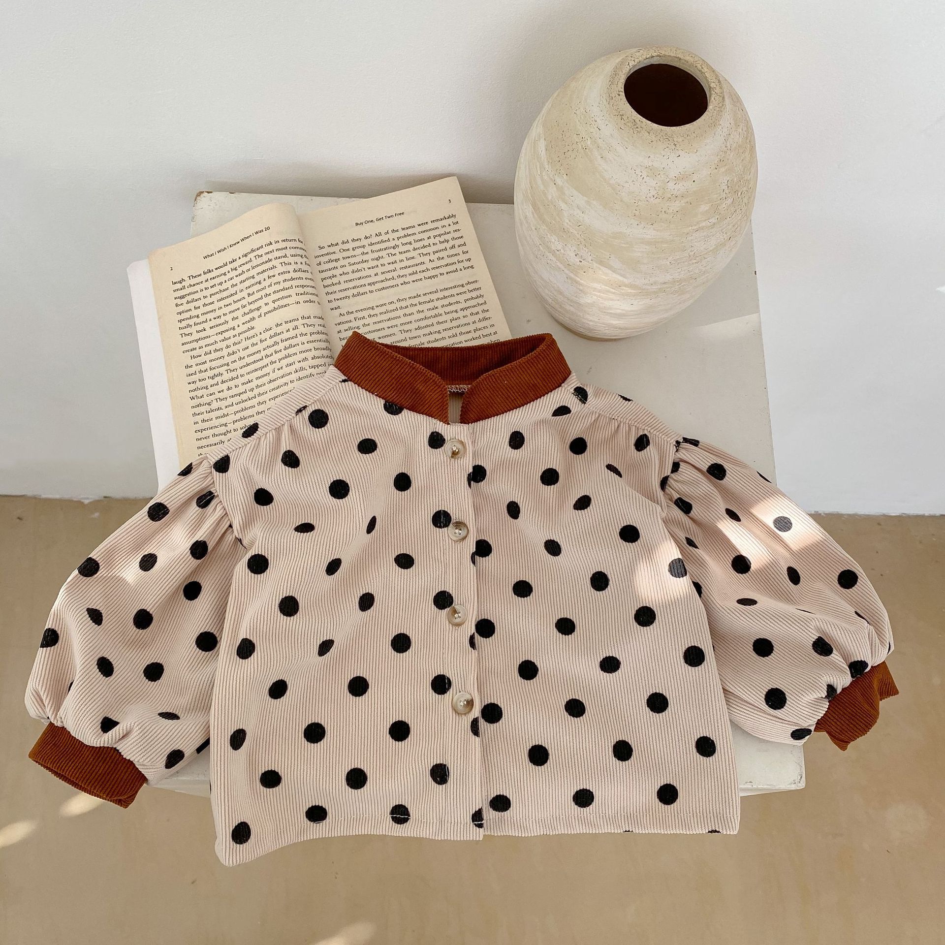 2024 Frühlingskleidung für Säuglinge, Kinder, Jungen und Mädchen mit langärmliger Strickjacke mit Tupfenmuster und kurzen Hosen_voghion.com