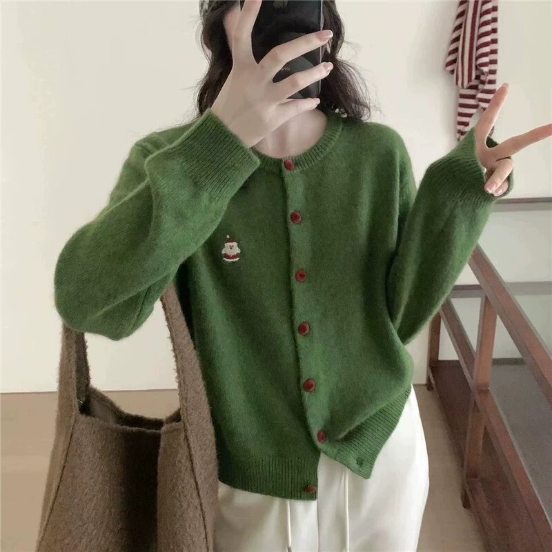 New autumn and winter soft green cartoon embroidered knitted cardigan for women, sweater jacket with a gentle and sophisticated feel New autumn and winter soft green cartoon embroidered knitted cardigan for women, sweater jacket with a gentle and sophisticated feel