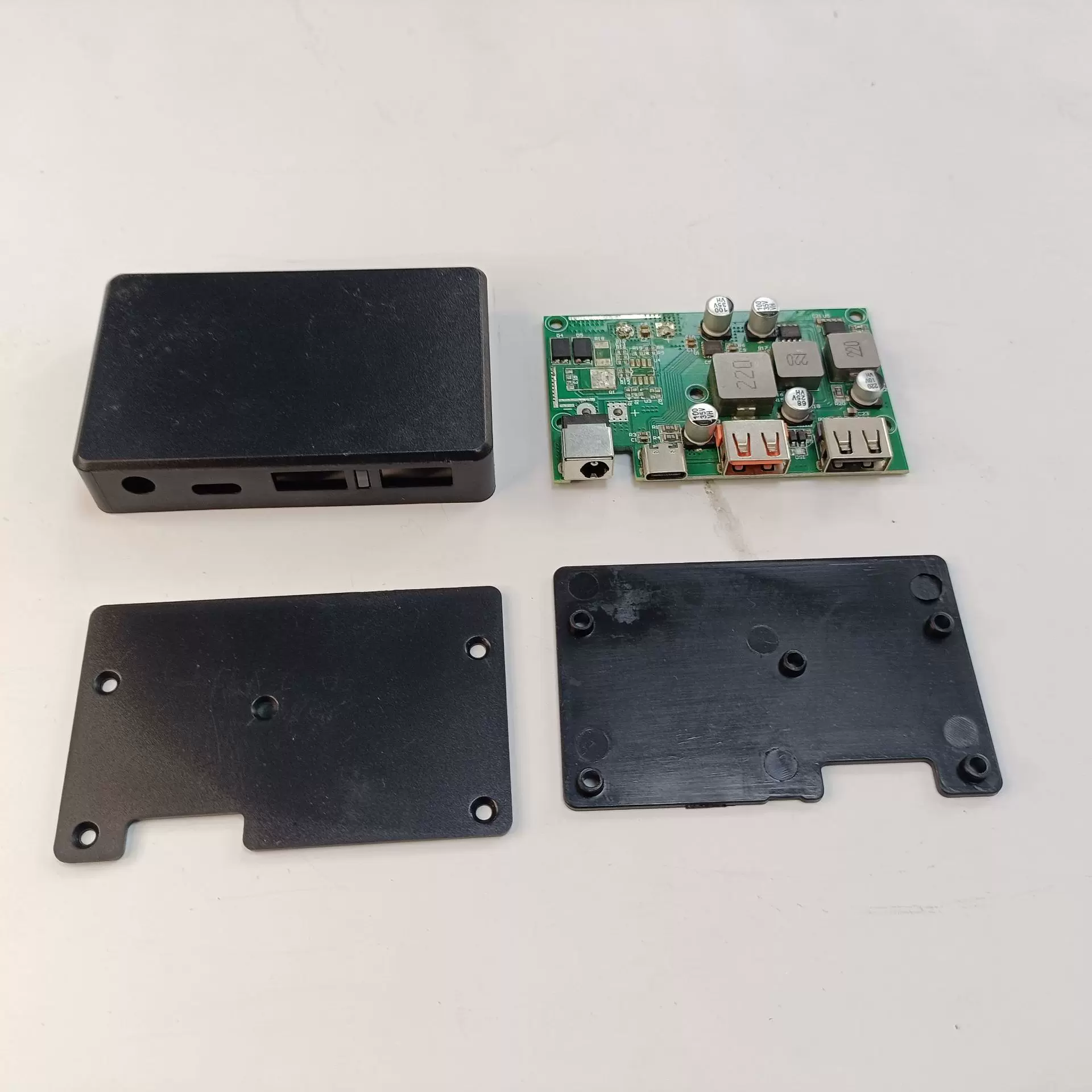 现货双U+DC+Type-C 太阳能控制器  折叠包控制器 太阳能控制器