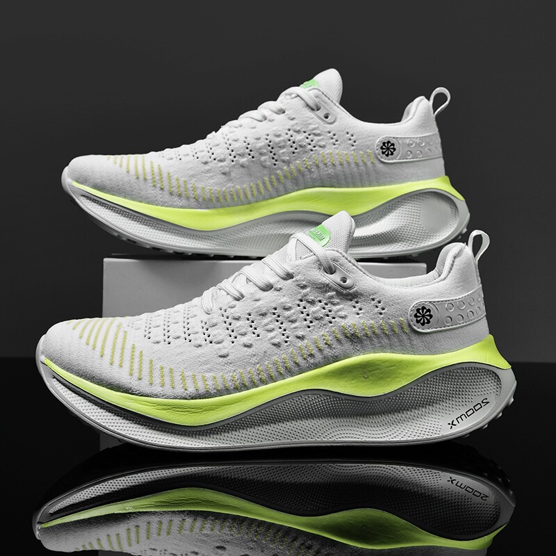 Men's Running Shoes for Export to the Usa, Clearance Sale, Jinjiang Shock-Absorbing Marathon Running Shoes, Bargain Sports Shoes for Men