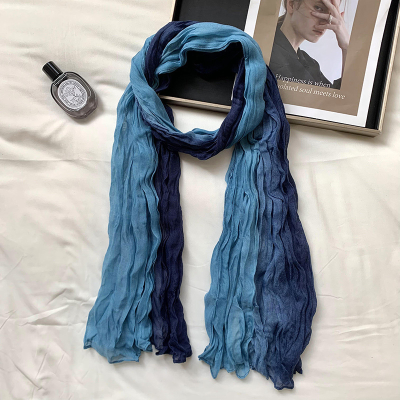 Bufandas de invierno femeninas de alta calidad 2025 nuevo cuello caliente a prueba de frío universal bufandas de arrugamiento sólido al por mayor