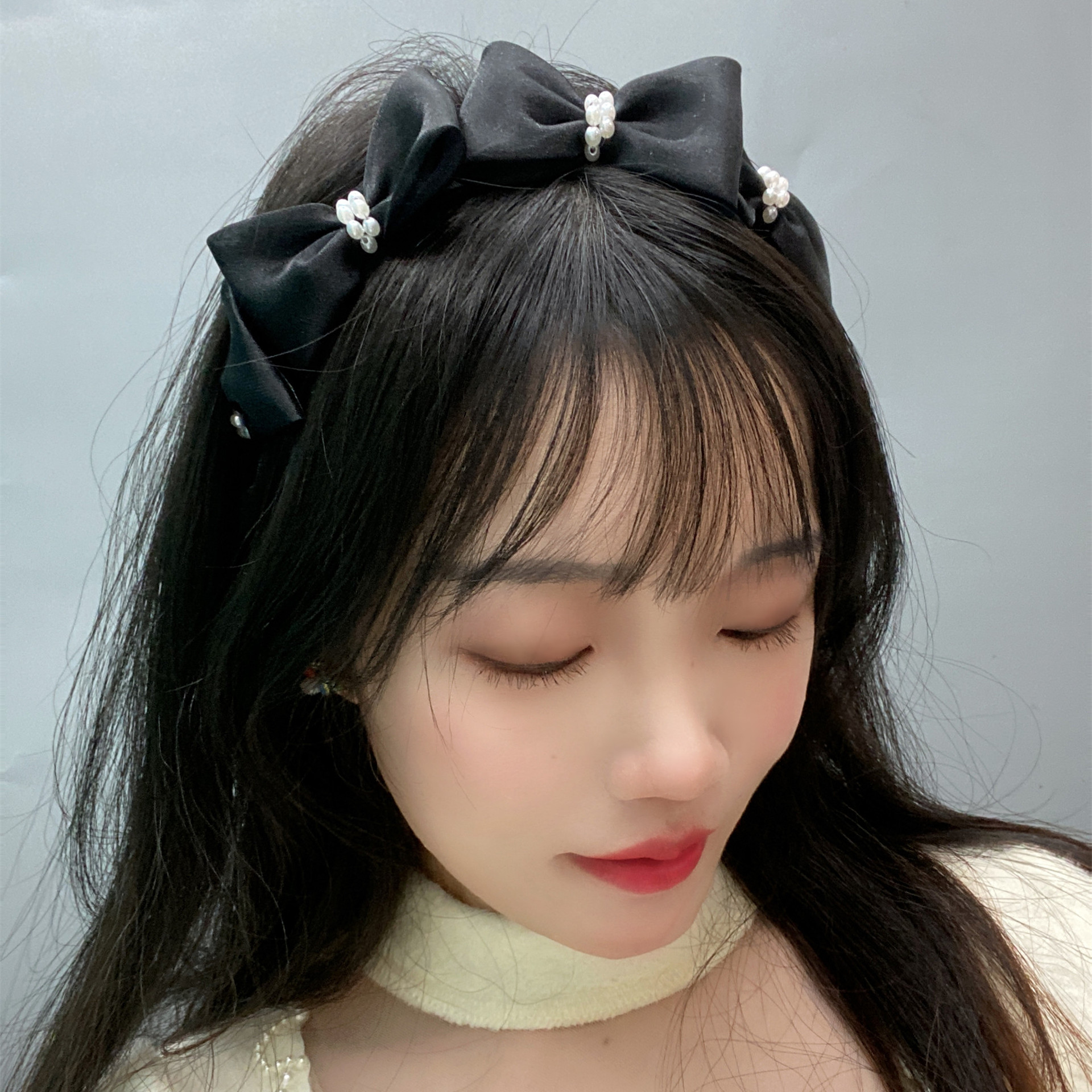 Fashion Mesh Pearl Small Bow Headband Wholesale Sweet Hair Accessories display picture 1