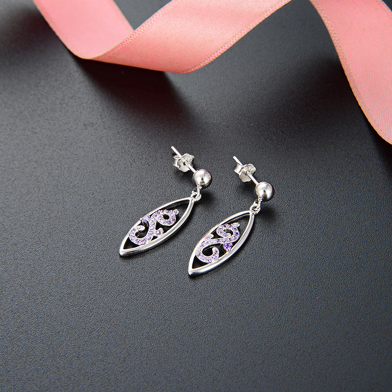 El comercio exterior de joyas de diamantes pendientes simples Corea del Sur con incrustaciones de circón s925 pendientes de plata en forma de hoja geométrica pendientes de las mujeres
