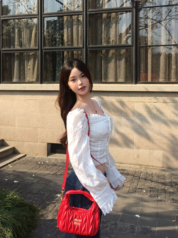 法式绑带一字肩蕾丝长袖衬衫女2025春秋季小众别致露锁骨绝美上衣|undefined
