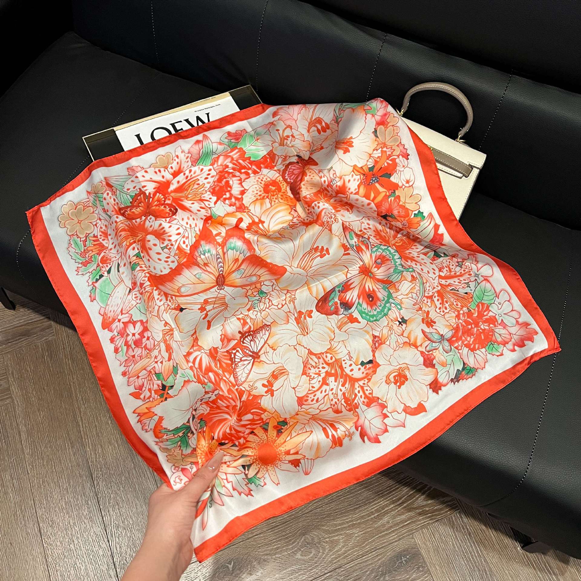Nueva bufanda de seda de las mujeres de moda del todo-fósforo de alto grado pequeña bufanda cuadrada estilo coreano bufanda de cuello primavera y otoño bufanda retro bolsa de corbata image 131