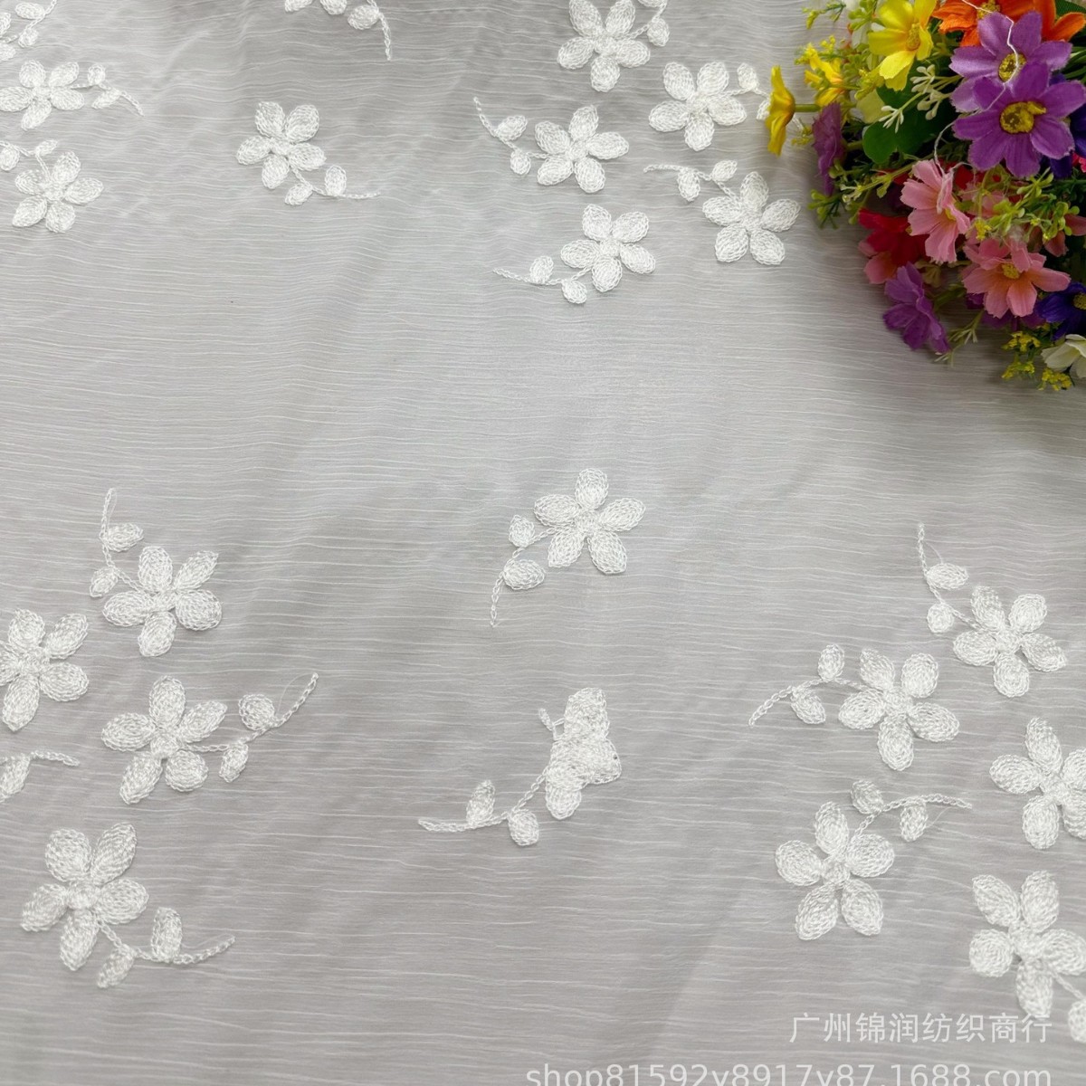 上新款雪纺绣花面料刺绣盘带刺绣时尚面料蕾丝面料打底衣面料