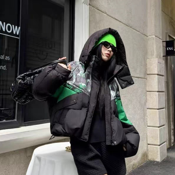 潮牌撞色短款印花羽绒服女2025冬季新款宽松加厚设计感白鸭绒外套|undefined
