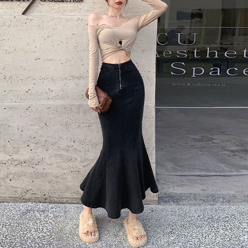 Pleated skirt