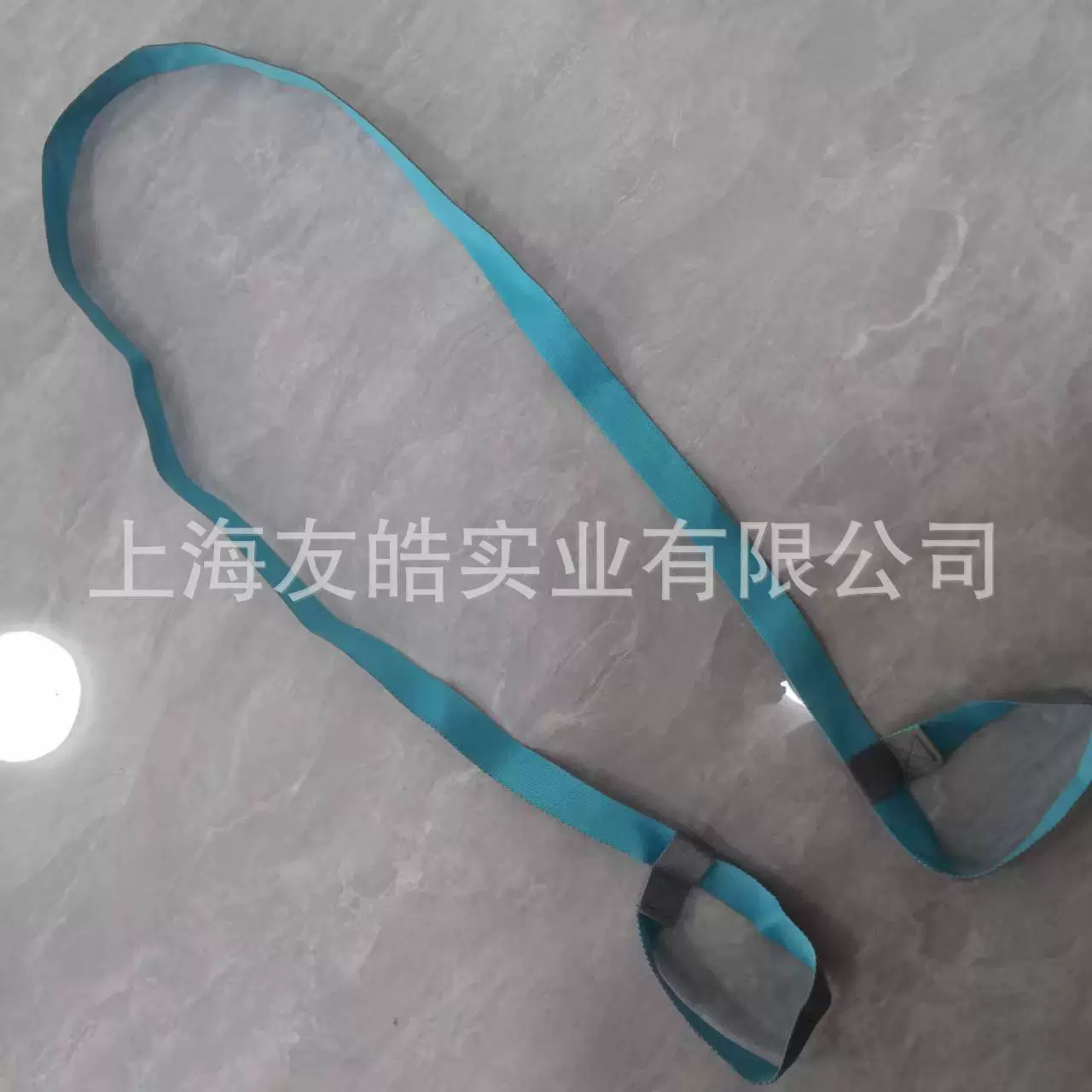 Производитель поставляет ремни для ковриков для йоги, ремни для ковриков для йоги, многофункциональные ремни, меховые пряжки, эластичные воротники и повязки на голову.